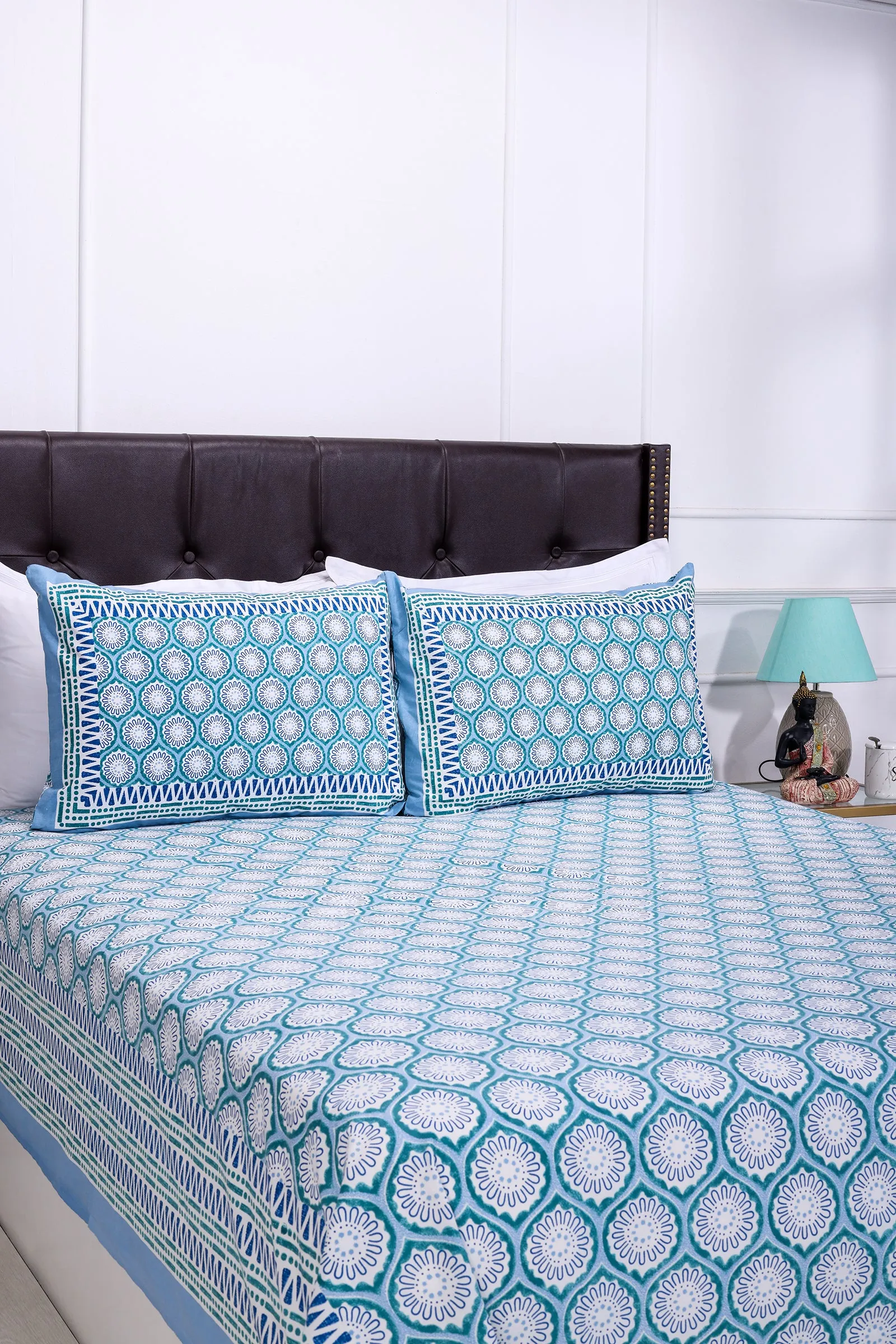 Alice Jaal Turquoise Cotton  Bedsheet