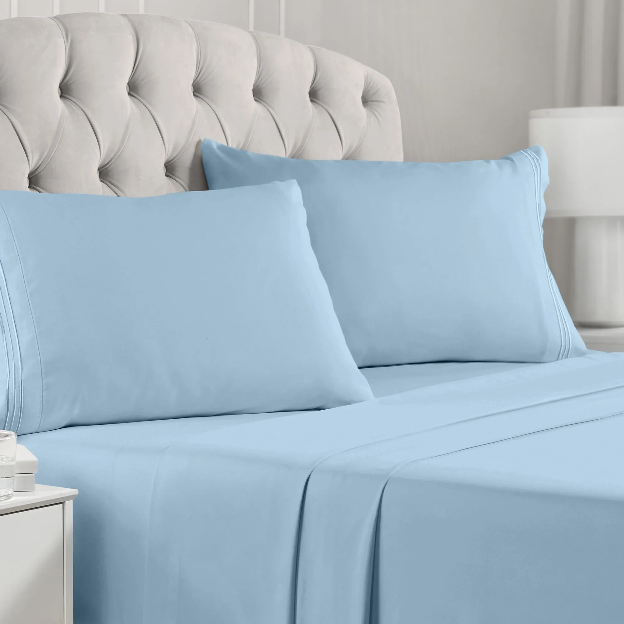 Iconic 4-Piece Microfiber Sheet Set (Light Colors)