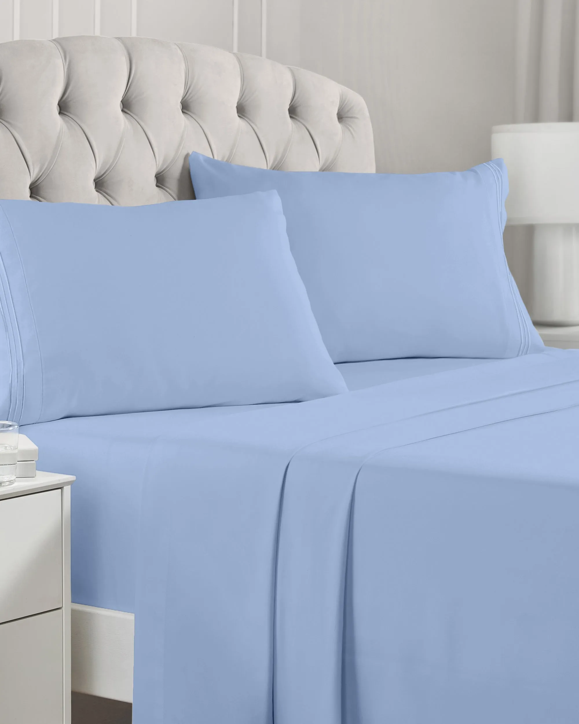 Iconic 4-Piece Microfiber Sheet Set (Light Colors)