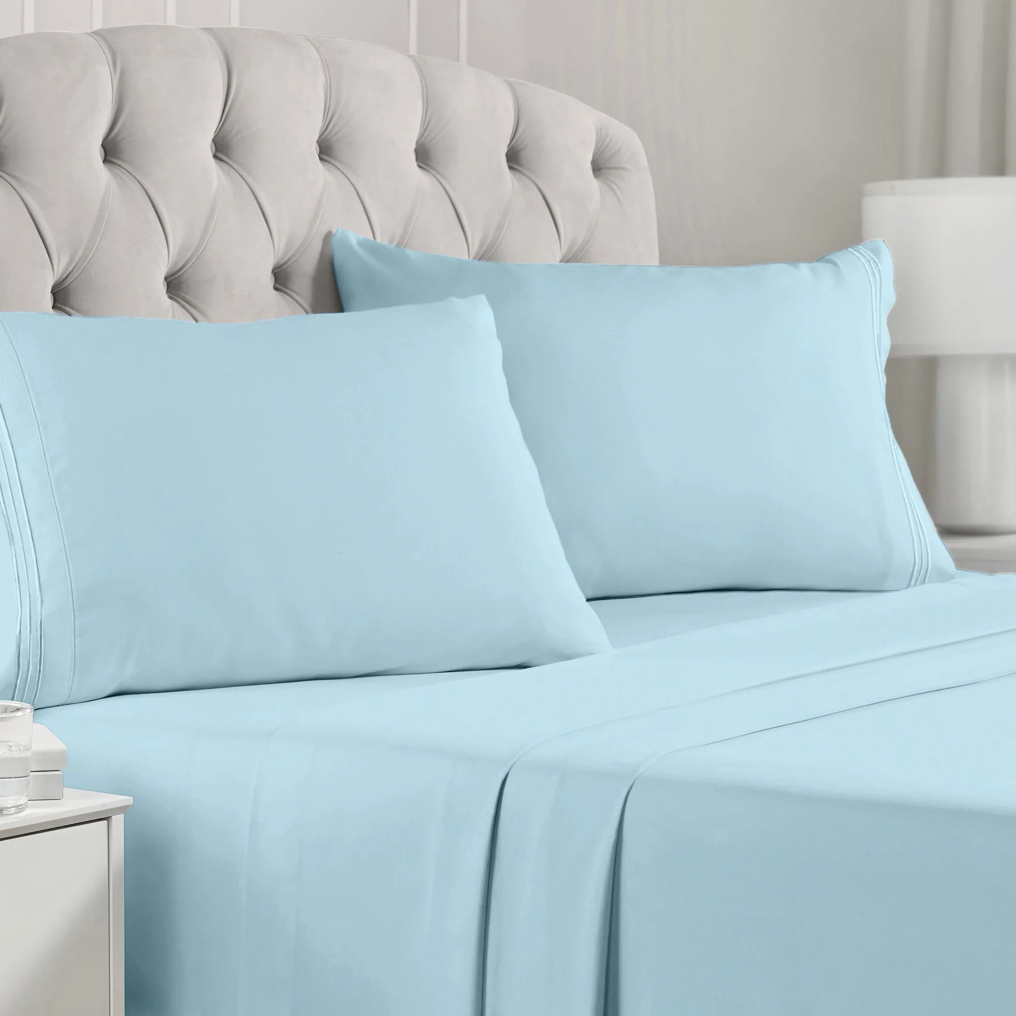 Iconic 4-Piece Microfiber Sheet Set (Light Colors)