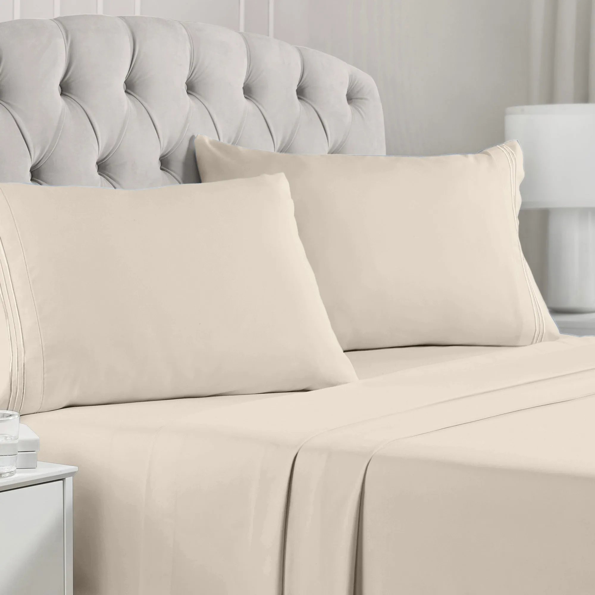 Iconic 4-Piece Microfiber Sheet Set (Light Colors)