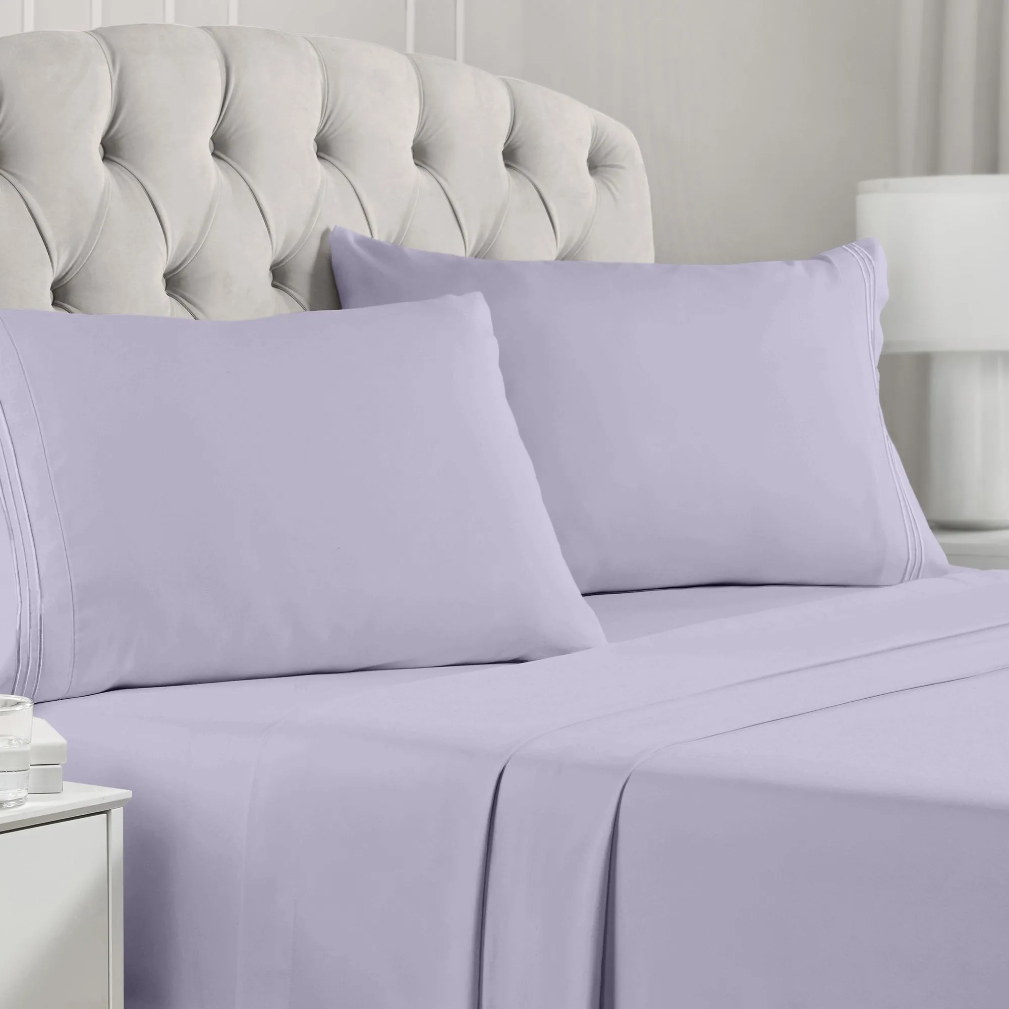 Iconic 4-Piece Microfiber Sheet Set (Light Colors)