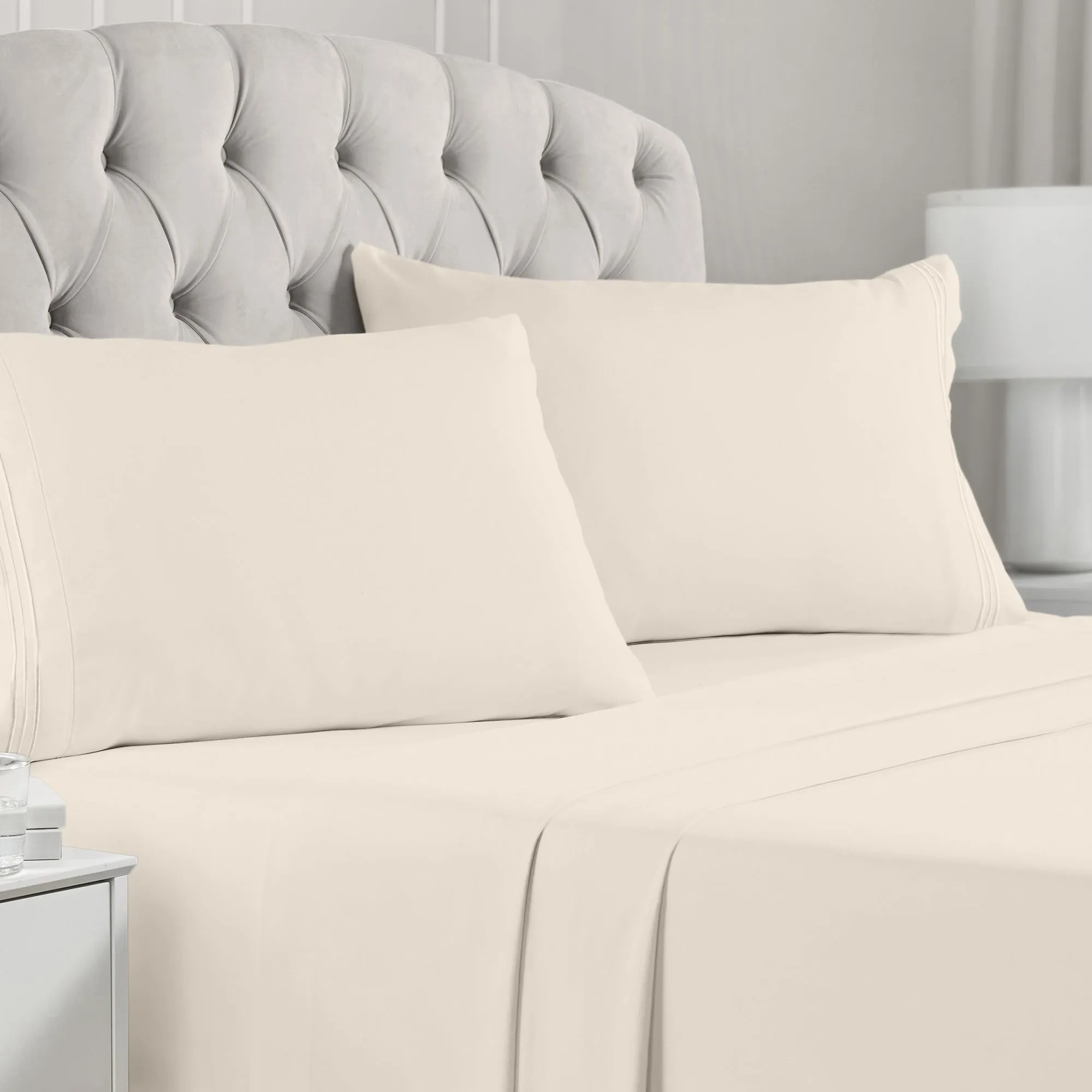 Iconic 4-Piece Microfiber Sheet Set (Light Colors)