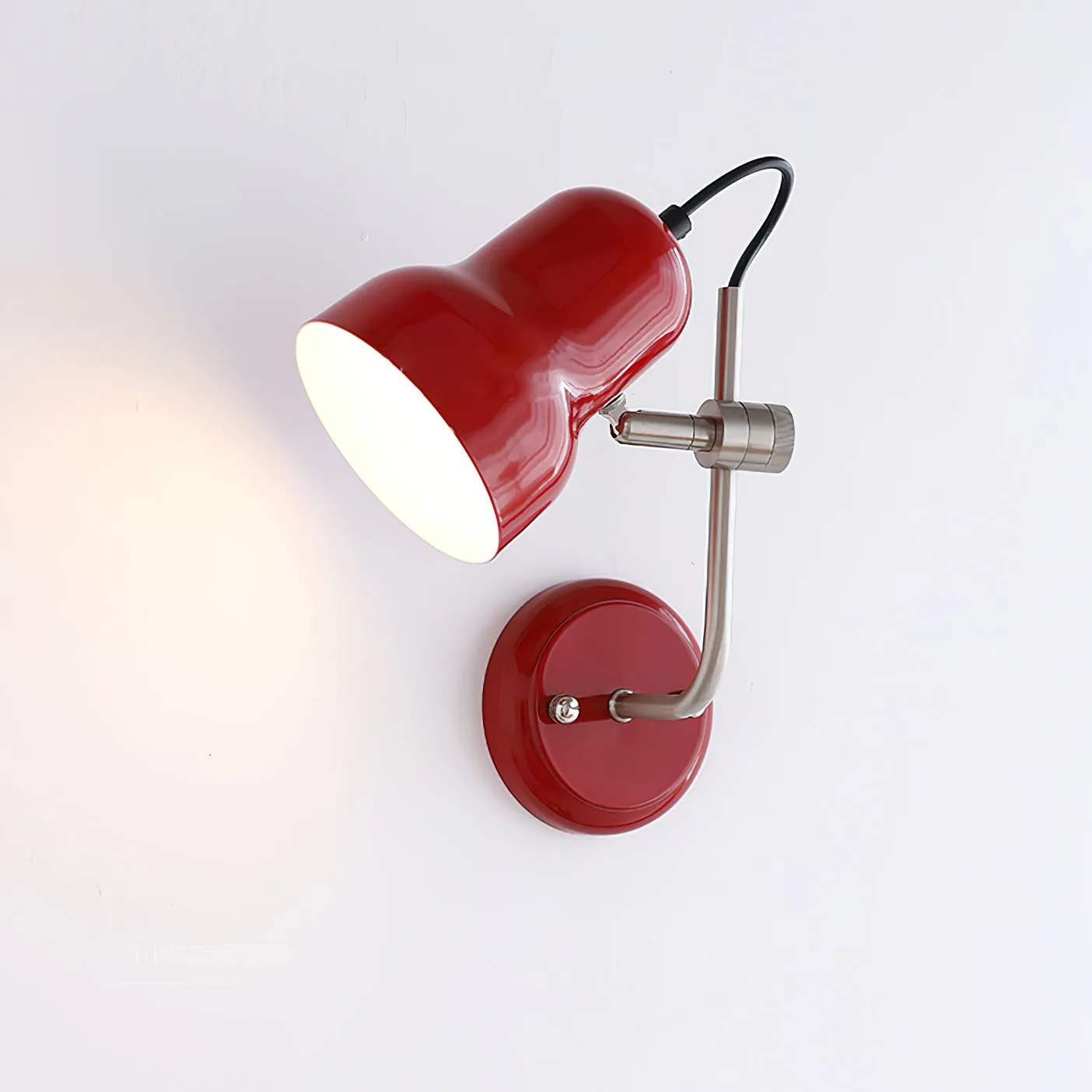 Kari Wall Lamp