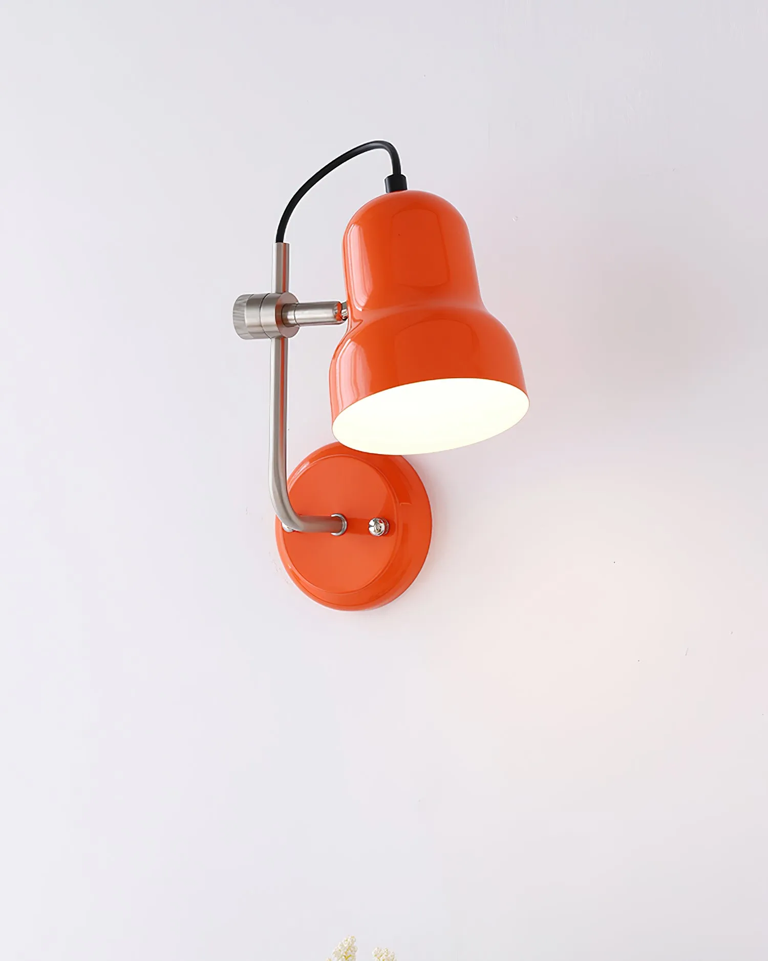 Kari Wall Lamp