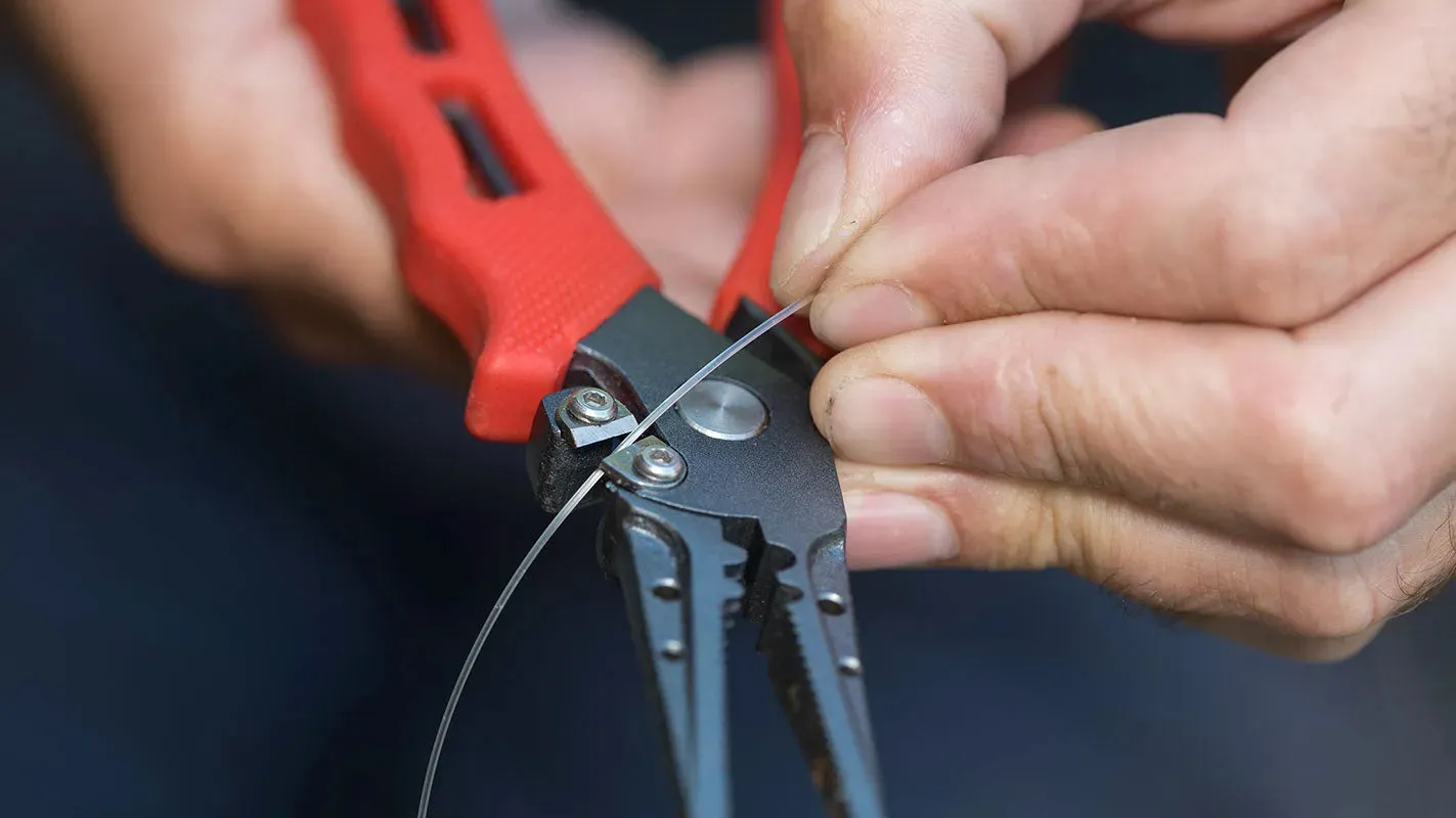 Rage belt pliers