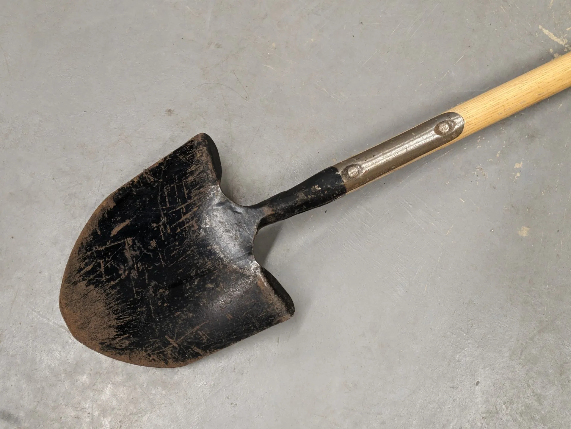 SJ England 3 ft General Service Shovel - Dated 1989