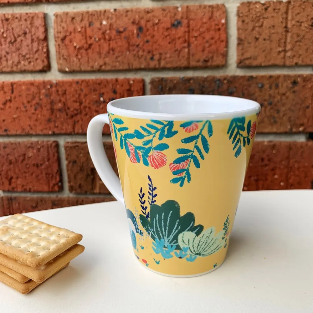 Suki McMaster: Latte Mug Major Mitchell Cockatoo